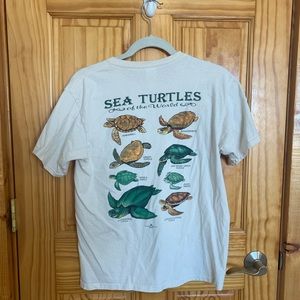 Sea turtles graphic tee! Youth XL!